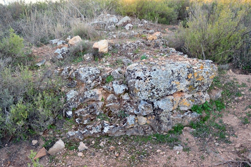 Muro del poblado romano del Vado de las Piedras